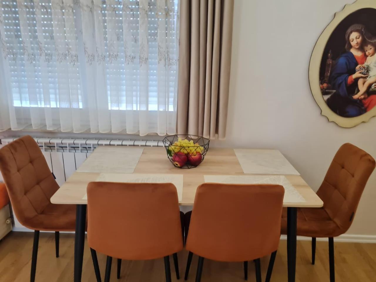 Sara-El Seaside Apartment Durres Bagian luar foto